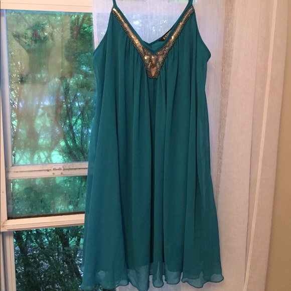 Express Dress - Picture 2 of 4